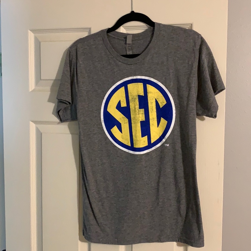 Women’s t shirt